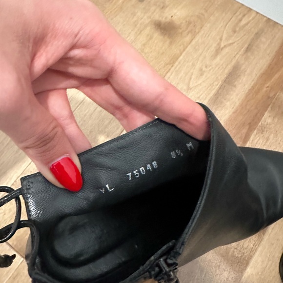 Stuart Weitzman Leather Heel Bootie 38.5 - Picture 7 of 7